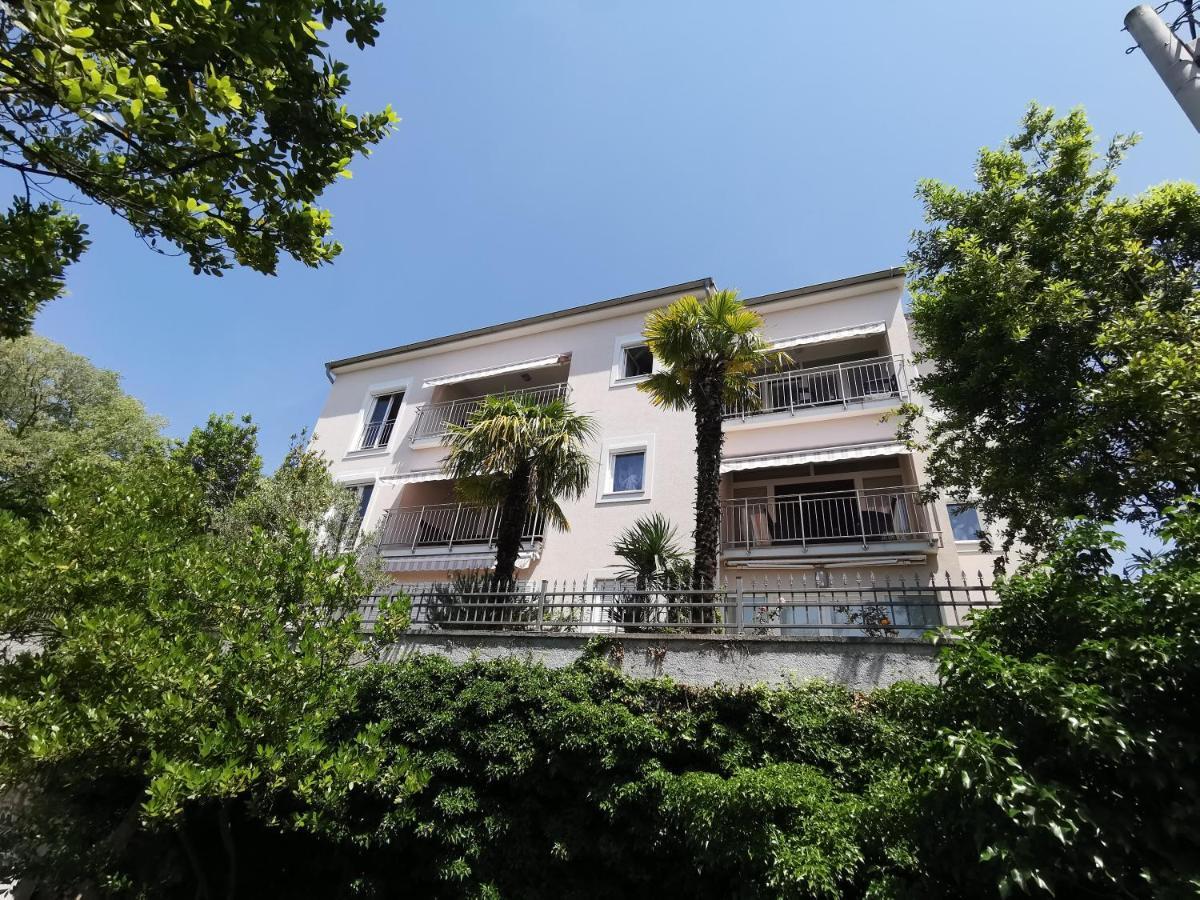Villa Sara Crikvenica Exterior photo