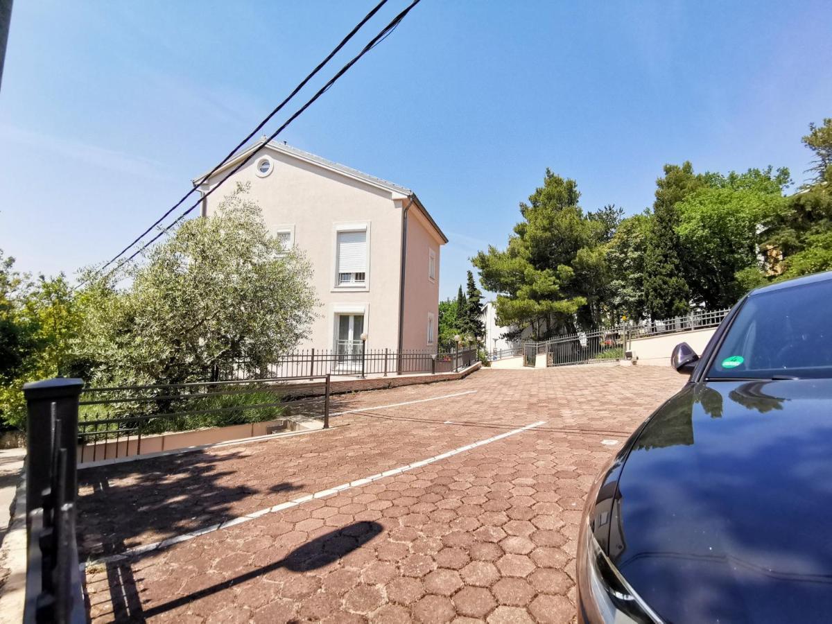 Villa Sara Crikvenica Exterior photo